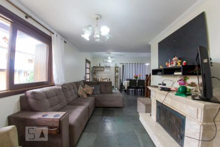 Casa de Condomínio com 5 Quartos à venda, 276m² no Sarandi, Porto Alegre