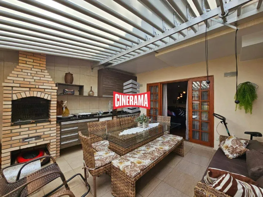 Foto do imóvel - Sobrado à venda com 2 quartos, 2 suítes, 200 m², 3 banheiros e 2 vagas na garagem em