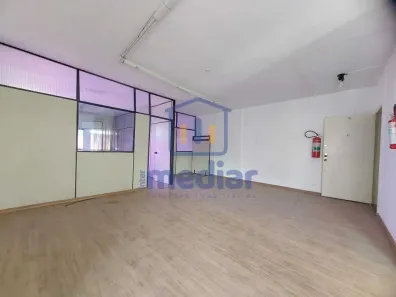 Casa Comercial à venda, 86m² no Vila Mathias, Santos