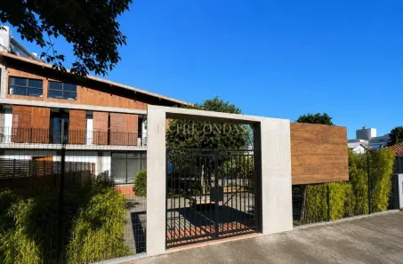 Casa Comercial para alugar, 104m² no Rio Tavares, Florianópolis