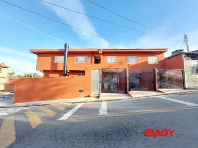 Apartamento com 1 Quarto para alugar, 31m² no Capoeiras, Florianópolis