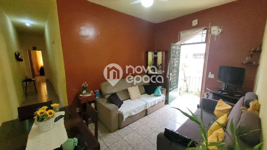 Foto do imóvel - Casa à venda com 5 quartos, 3 banheiros, 2 vagas na garagem, jardim no condomínio e quintal em
