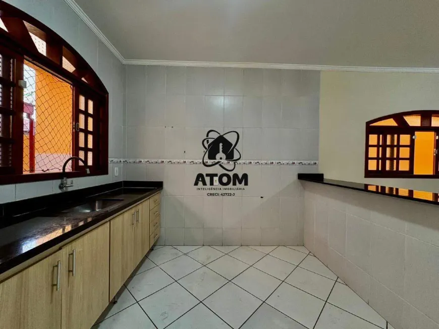 Foto do imóvel - Casa para alugar com 3 quartos, 1 suíte, 2 banheiros, 130 m² e aceita animais em