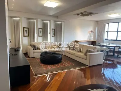 Apartamento com 4 Quartos à venda, 426m² no Fundinho, Uberlândia