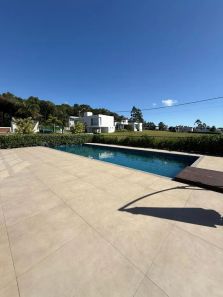 Terreno / Lote / Condomínio à venda, 567m² no Primeira Linha, Criciúma