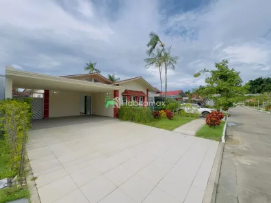 Casa com 4 Quartos à venda, 150m² no Flores, Manaus