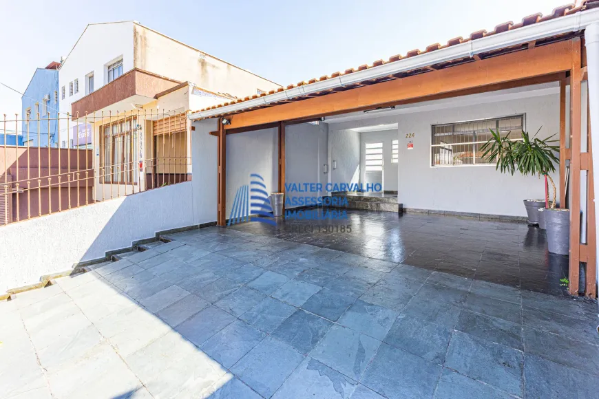 Foto do imóvel - Sobrado à venda com 3 quartos, 1 suíte, 185 m², 2 banheiros e 4 vagas próximo à Estação.