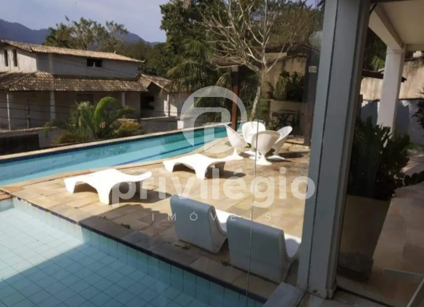 Foto do imóvel - Casa para comprar com 320 m², 6 quartos, 6 banheiros, 3 vagas