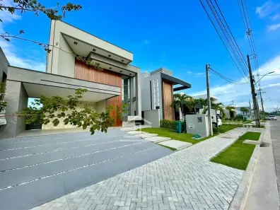 Casa de Condomínio com 4 Quartos à venda, 252m² no Cidade Alpha, Eusébio
