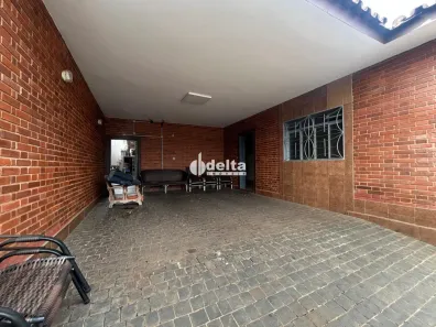 Casa com 4 Quartos à venda, 265m² no Tabajaras, Uberlândia