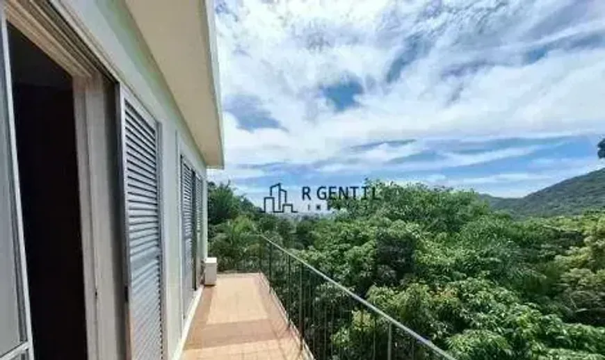 Foto do imóvel - A R. Gentil vende casa no Jardim Botânico com vista 360°.