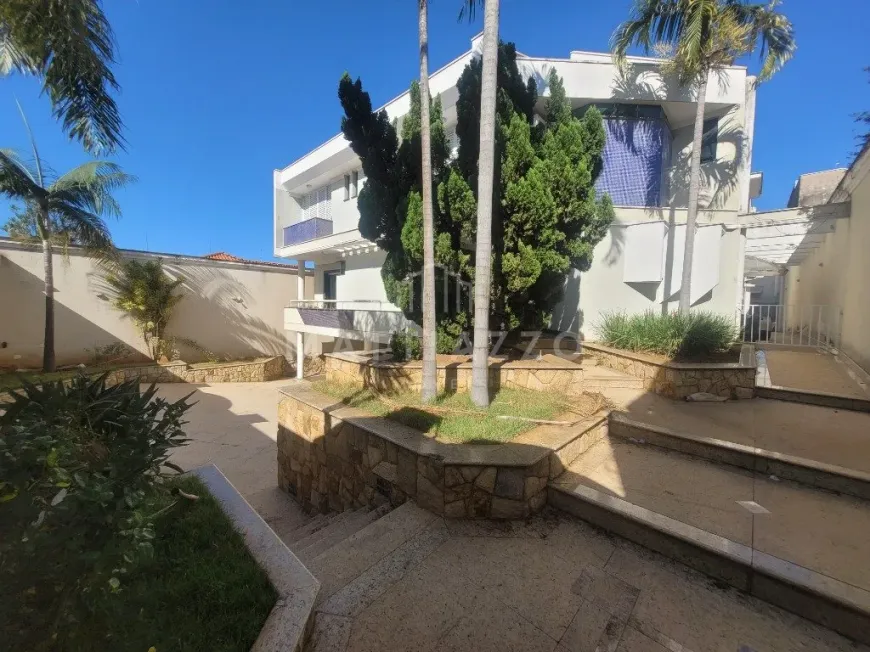 Foto do imóvel - Casa para alugar com 4 quartos, 3 suítes, 611 m², 5 banheiros e 8 vagas na garagem em