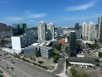 Prédio/Edifício Inteiro para alugar, 32m² no Enseada do Suá, Vitória