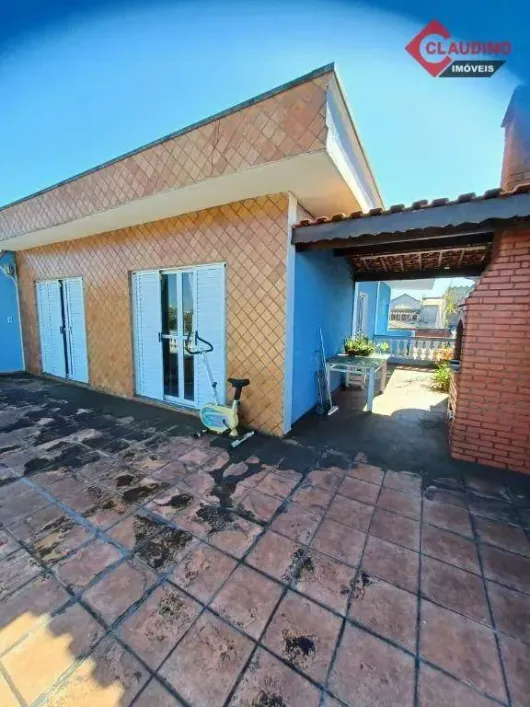 Foto do imóvel - Imóvel comercial à venda com 2 quartos, 4 banheiros, 249 m² e 6 vagas na garagem em