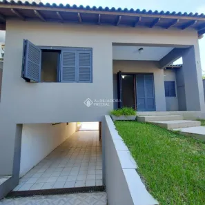 Casa com 2 Quartos para alugar, 160m² no Centro, Canoas