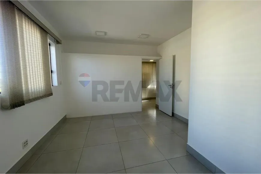 Foto do imóvel - Sala/Conjunto/Escritório para alugar com ar-condicionado, 2 banheiros e 24 m² em