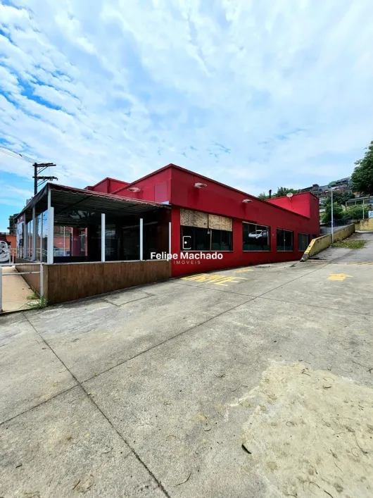 Foto do imóvel - Ponto comercial/Loja/Box à venda com 952 m² e 5 banheiros próximo à Estação Madureira em