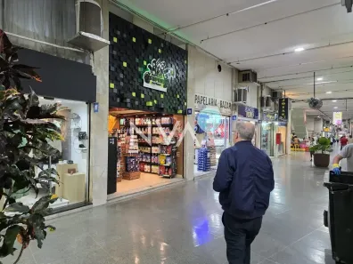 Loja / Salão / Ponto Comercial à venda, 24m² no Copacabana, Rio de Janeiro