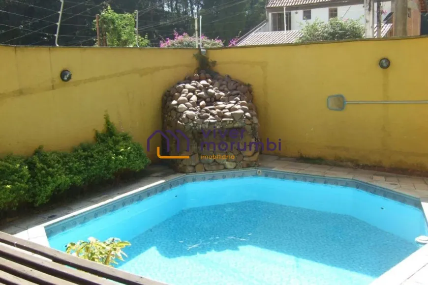 Foto do imóvel - Casa à venda com 4 quartos, 4 suítes, 360 m², 5 banheiros e 5 vagas na garagem em