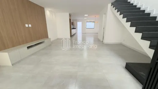 Casa com 3 Quartos à venda, 300m² no Camboinhas, Niterói