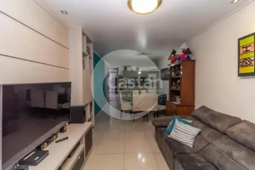 Foto do imóvel - Sobrado à venda com 3 quartos, 1 suíte, 3 banheiros e 3 vagas na garagem em