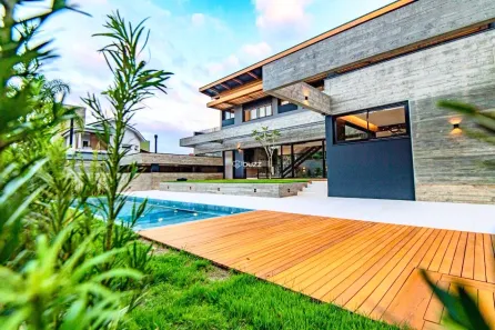 Casa de Condomínio com 4 Quartos à venda, 378m² no Lagoa da Conceição, Florianópolis