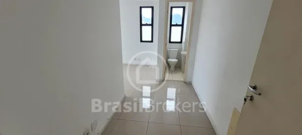 Conjunto Comercial / Sala com 1 Quarto à venda, 25m² no Taquara, Rio de Janeiro