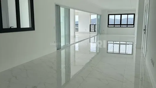 Cobertura com 4 Quartos à venda, 320m² no Meia Praia, Itapema