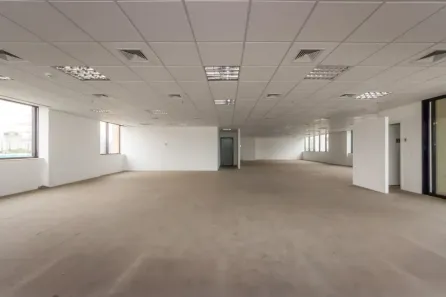 Loja / Salão / Ponto Comercial à venda, 300m² no Parque Industrial Tomas Edson, São Paulo