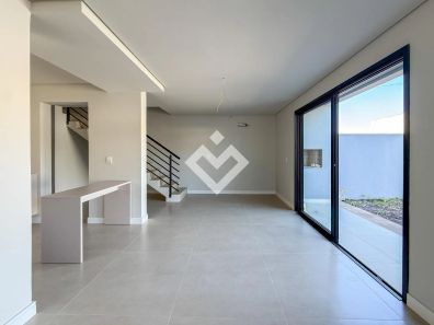 Casa de Condomínio com 3 Quartos à venda, 159m² no Camobi, Santa Maria