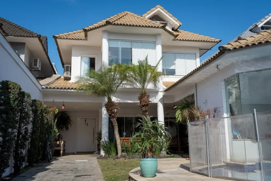 Foto do imóvel - Casa de condomínio para alugar com 4 quartos, 4 suítes, 360 m², 7 banheiros e 3 vagas na.