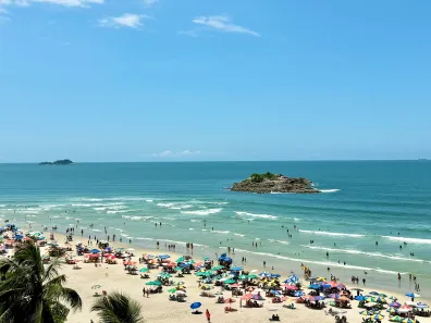 Apartamento com 4 Quartos para venda ou aluguel, 95m² no Pitangueiras, Guarujá