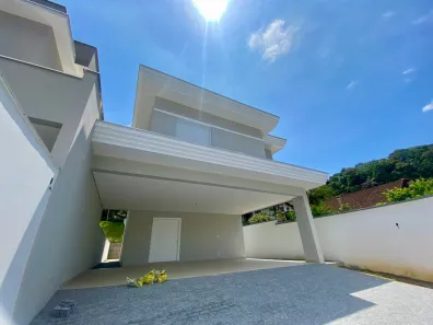 Sobrado com 4 Quartos à venda, 270m² no Glória, Joinville