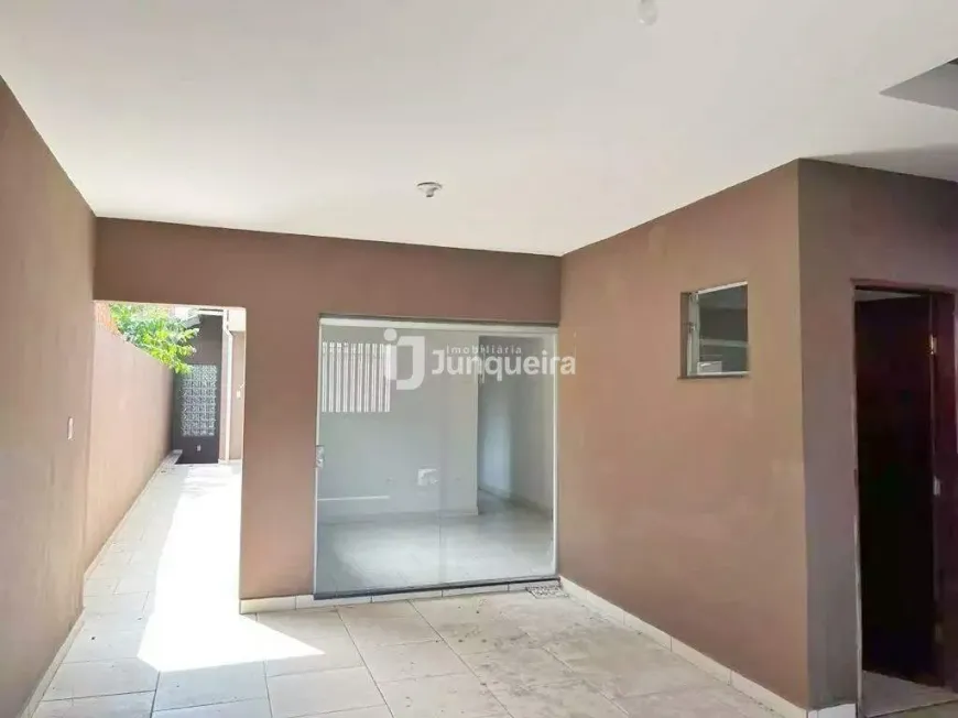 Foto do imóvel - Casa à venda com 2 quartos, 1 suíte, 110 m², 2 banheiros e 1 vaga na garagem em