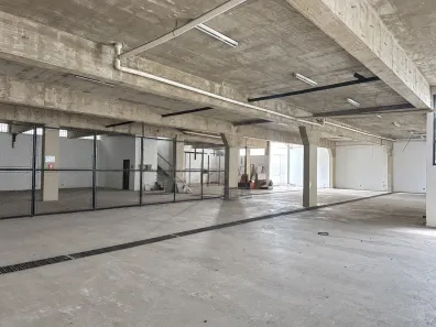 Prédio/Edifício Inteiro para alugar, 1578m² no Setor Coimbra, Goiânia