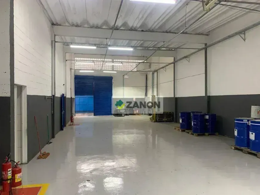 Foto do imóvel - Galpão/Depósito/Armazém à venda com 360 m², 2 banheiros e 3 vagas na garagem em