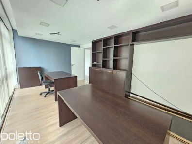 Conjunto Comercial / Sala com 3 Quartos à venda, 61m² no Moinhos de Vento, Porto Alegre