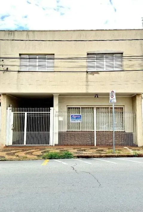 Foto do imóvel - Casa para alugar com 3 quartos, 2 banheiros, 1 vaga na garagem e área de serviço em