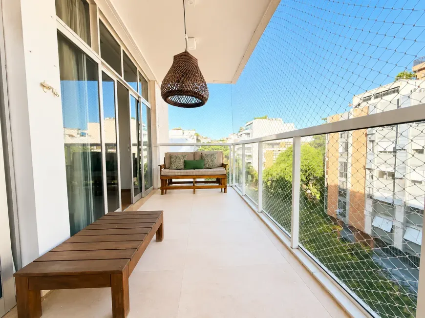 Foto do imóvel - Apartamento à venda com 2 quartos, 2 suítes, de 119 a 120 m², 2 a 4 banheiros e 1 vaga próximo.