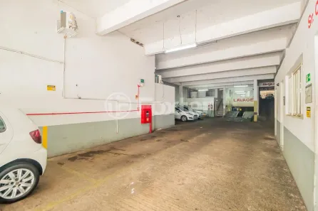 Prédio Inteiro à venda, 1739m² no Independência, Porto Alegre