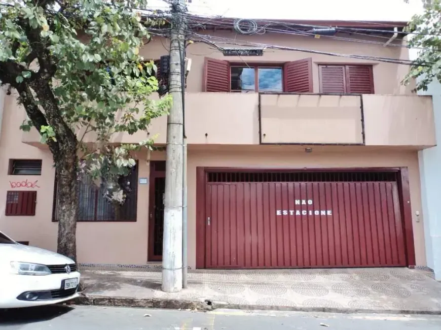 Foto do imóvel - Casa para alugar com 4 quartos, 2 banheiros e 2 vagas na garagem em