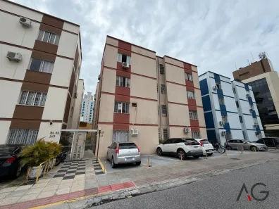 Apartamento com 2 Quartos para alugar, 60m² no Centro, Florianópolis