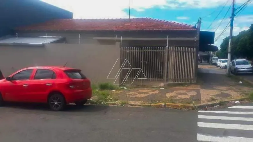Foto do imóvel - Casa para alugar com 2 quartos, 1 suíte, 2 banheiros e 1 vaga na garagem em