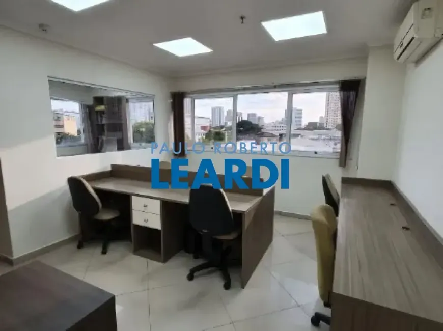 Foto do imóvel - Ponto comercial/Loja/Box para alugar ou à venda com 2 banheiros, 60 m² e perto da Estação.