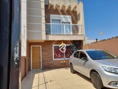 Sobrado com 3 Quartos à venda, 110m² no Igara, Canoas