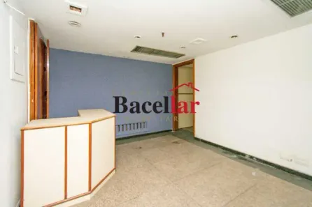 Conjunto Comercial / Sala à venda, 64m² no Centro, Rio de Janeiro