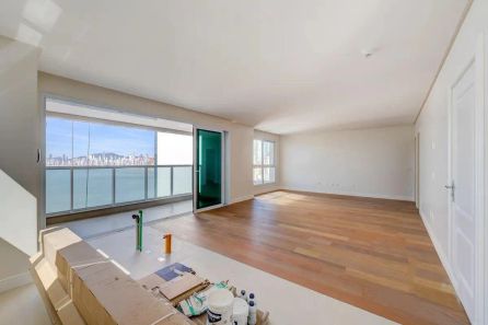 Apartamento com 3 Quartos à venda, 160m² no Pioneiros, Balneário Camboriú