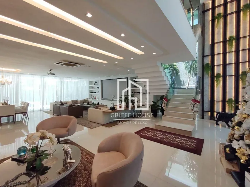 Foto do imóvel - Casa de Condomínio com 5 Quartos para venda ou aluguel, 680m²