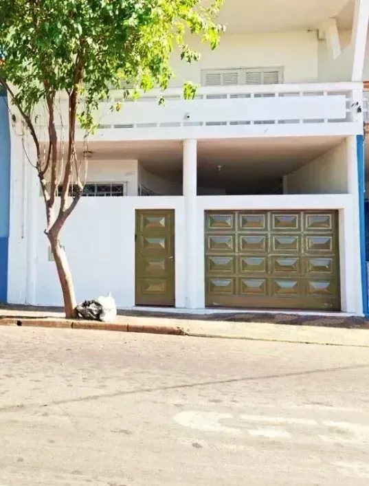 Foto do imóvel - Casa para alugar com 4 quartos, 1 suíte, 350 m², 4 banheiros e 1 vaga na garagem em