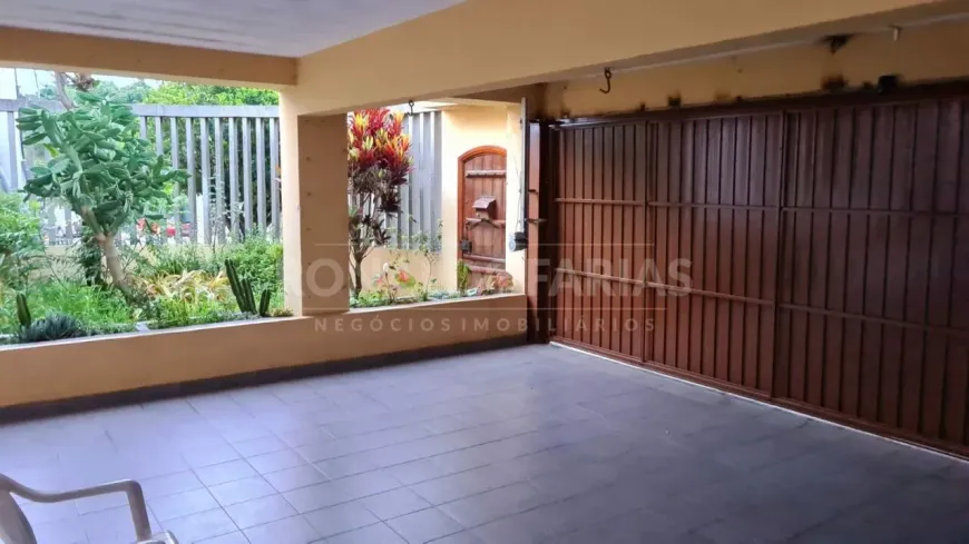 Foto do imóvel - Casa para comprar com 200 m², 4 quartos, 3 banheiros, 3 vagas
